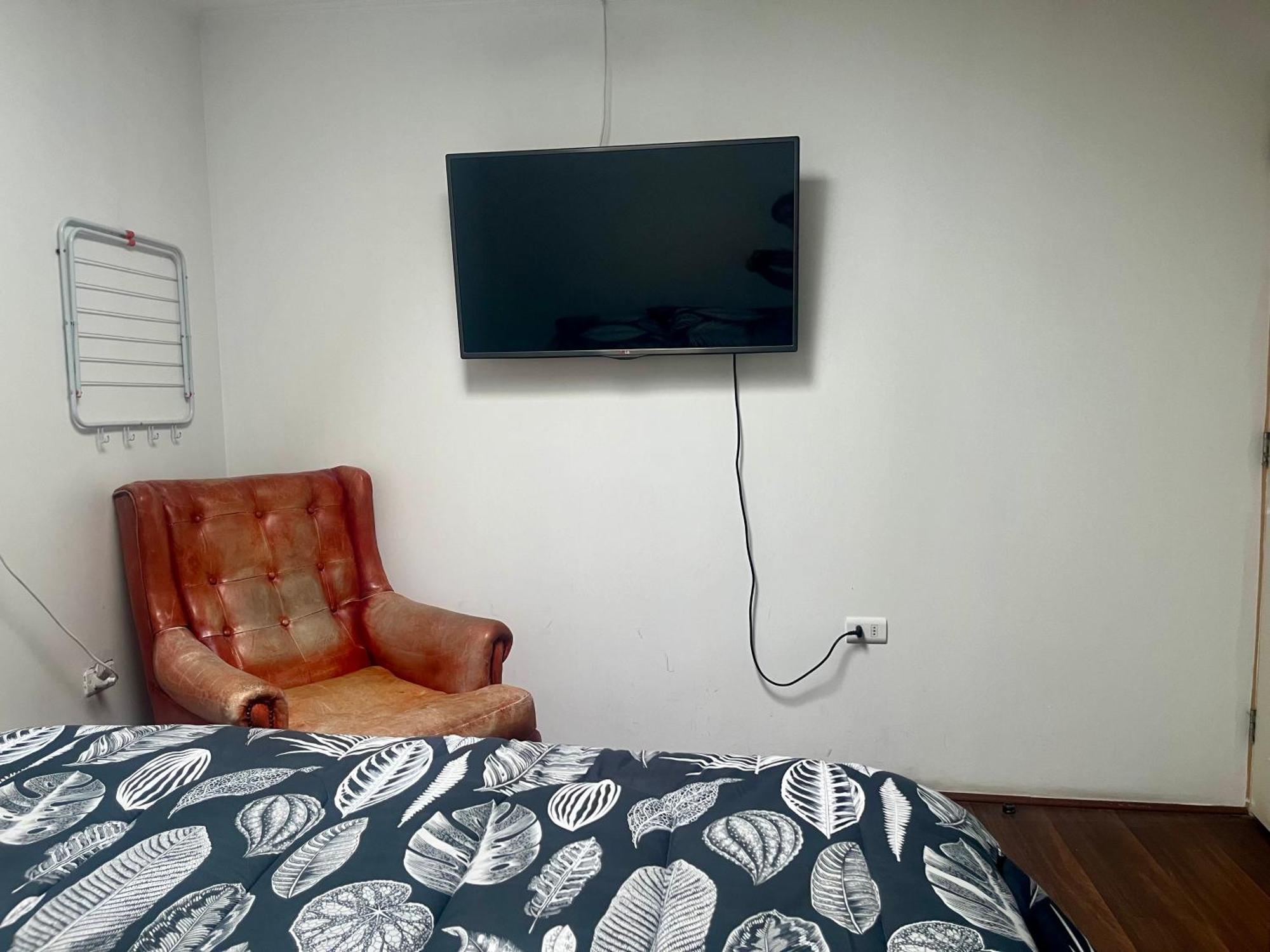 Hostel Tu Espacio Re - Habitaciones Cerca Del Aeropuerto Santiago Ngoại thất bức ảnh