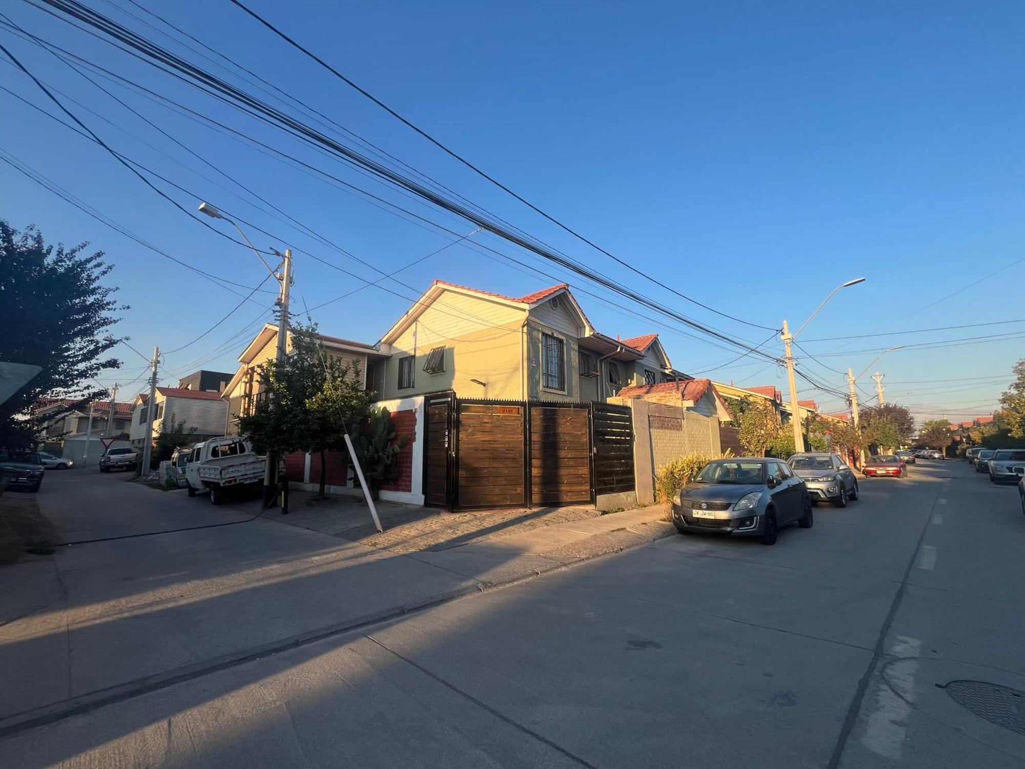 Hostel Tu Espacio Re - Habitaciones Cerca Del Aeropuerto Santiago Ngoại thất bức ảnh